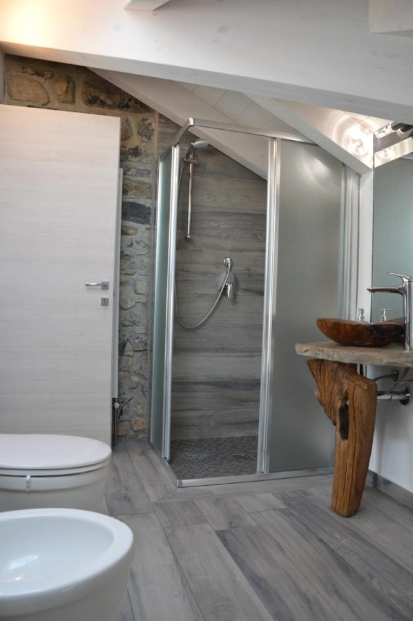 White Suite - Jacuzzi, Swimming Pool & Lake View Lezzeno Eksteriør billede