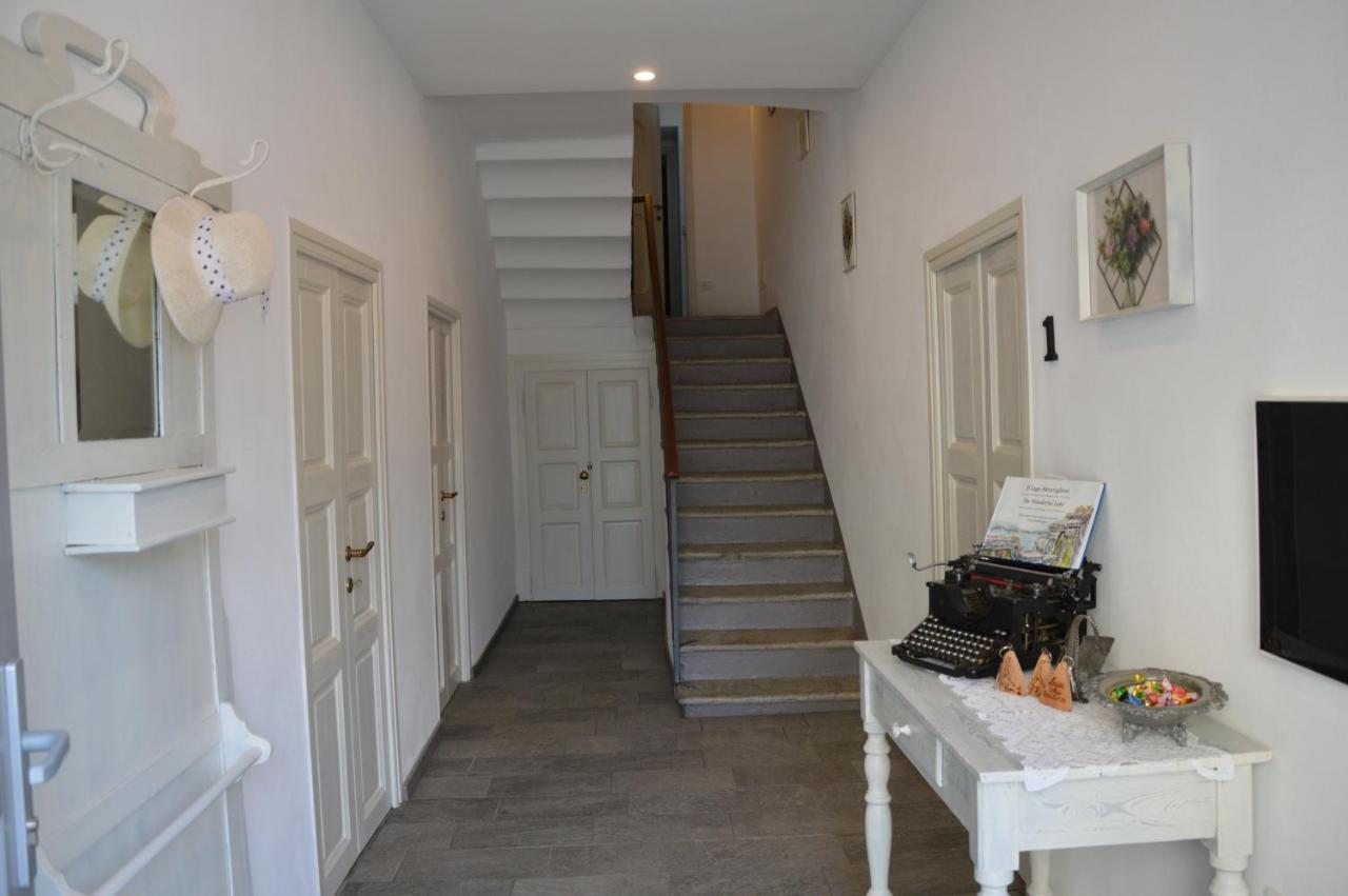 White Suite - Jacuzzi, Swimming Pool & Lake View Lezzeno Eksteriør billede